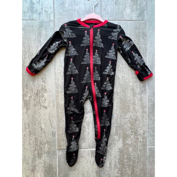 KICKEE PANTS Christmas Tree Foil One Piece Sleeper Pjs Zip Pajamas Black 6-9m - Picture 4 of 11
